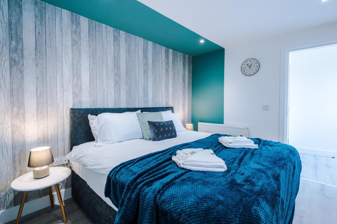 Rest & Recharge At The Station Apartments Manchester Exterior photo